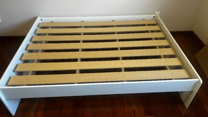 cama de casal turca branca