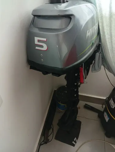Motor hidea 5hp usado apenas três vezes com nota fiscal em meu nome .modelo 2026 4200