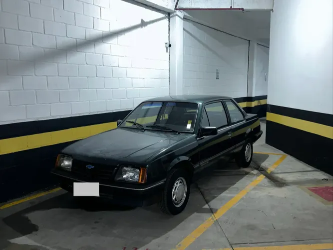 Chevrolet Monza GL 1.8 Efi/ SL/ L/ 650/barc. 2e4p (álcool) 1990