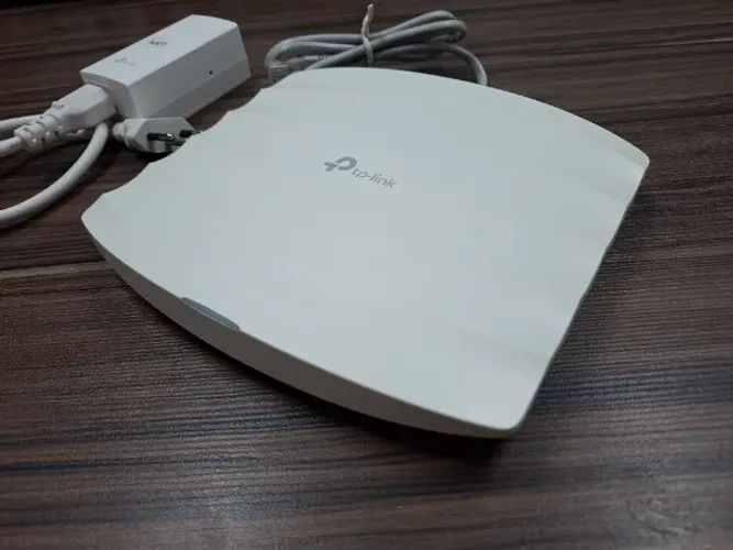 Access Point Tp-link Eap110 V4 300mbps Poe Passivo (Usado)
