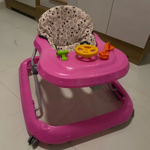 Vendo um andador seminovo
