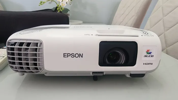 Projetor Epson Powerlite X21 novinho!!