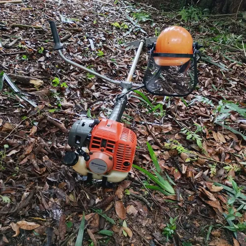 Roçador profissional. Roçadas