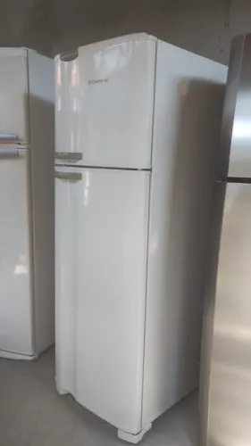 VENDE-SE GELADEIRA ELECTROLUX DUPLEX FROST FREE EXCELENTE ESTADO 380 LITROS