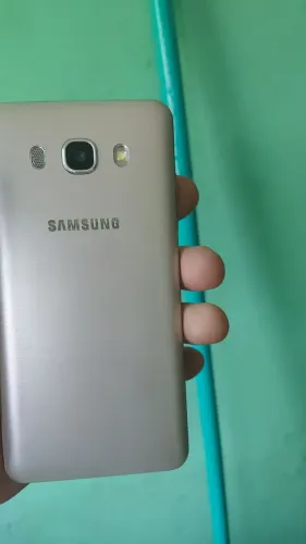 Celular j5