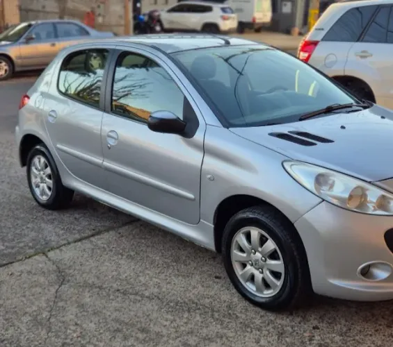 Peugeot 207 XR Sport 1.4 Flex 8V 5P 2011