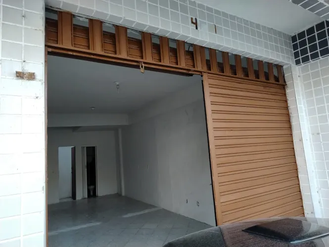 Loja disponível para locação - 32m² Descrição: Ótima oportunidade de negócio em uma locali