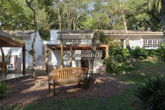 Casa para alugar em Carapicuíba, Granja Viana, com 5 quartos, com 300 m², Parque Primavera