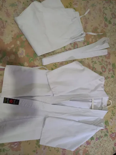 Kimono branco juvenil marca Zem tamanho M3