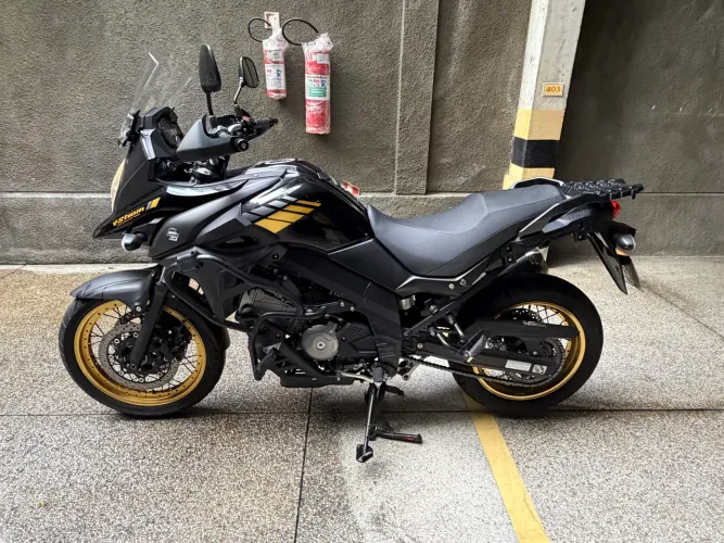 Suzuki dl Vstrom 650xt seminovíssima