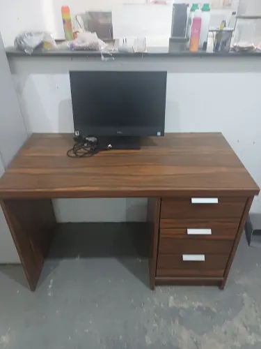 Mesa Madeira 3 Gavetas 1,20Mx0,60M