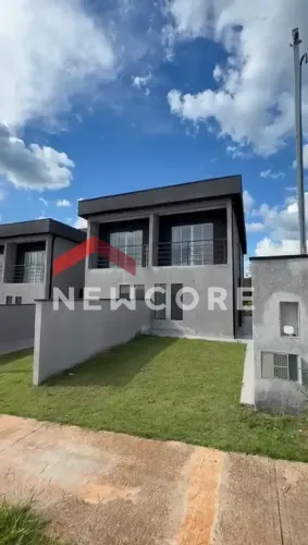 Casa em Estrada Municipal do Aguassaí - Jardim Japão (Caucaia do Alto) - Cotia/SP