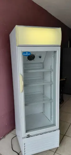 Expositora Brascol 220v semi nova ENTREGO
