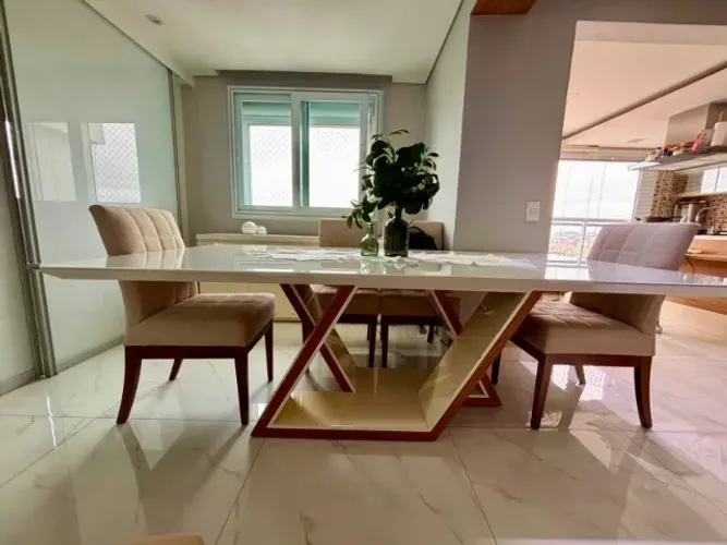 MESA DE JANTAR 2,20m x 1,10m + 6 CADEIRAS