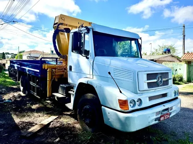 Vendo este Conj Caminhao Mercedes c Munck Madal 35ton 4H e 3M  Dirt c/ Prop em Curitiba PR