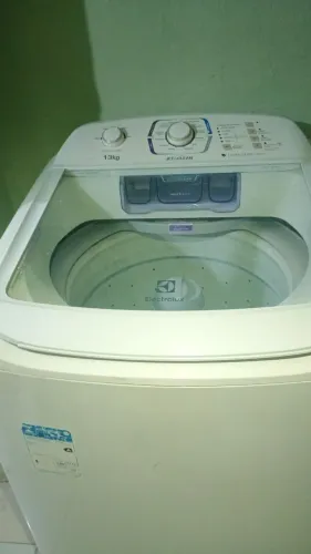 Máquina com defeito, vendendo barato no estado. Ideal para quem trabalha com conserto...