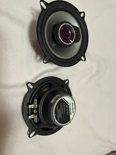 Vendo alto-falantes