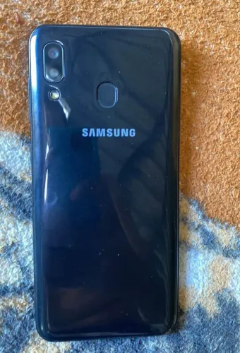 Samsung Galaxy a20