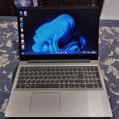 NOTEBOOK LENOVO CORE I3 8° GERAÇÃO/ HD DE 1000GB 1 TERABAYTE/ 8 DE RAM/ WINDOWS 11 ENTREGO