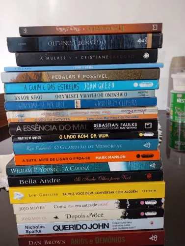 Vende-se LIVROS