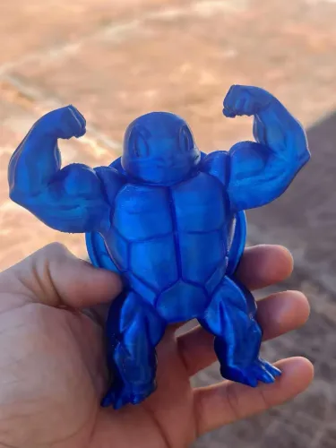 Squirtle Pokémon super musculoso (estilo "bombado").