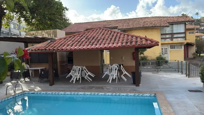 Aluguel de casa 2/4, ao lado do Colégio Marista e a poucos passos do mar em Patamares