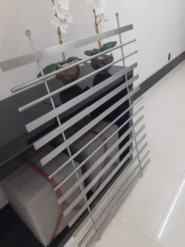 Escultura em aço, medida : altura: 1,20 mts. largura: 0,90 ctm