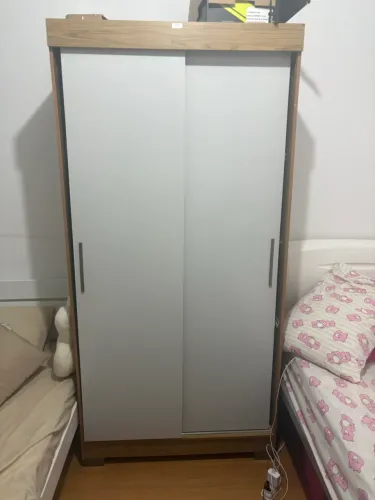 vendo guarda roupa duas portas semi novo