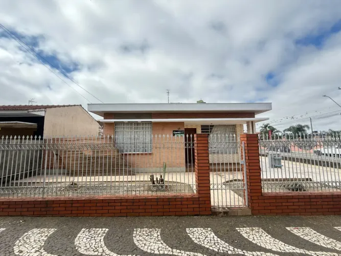 CASA PARA LOCAÇÃO NO CENTRO
