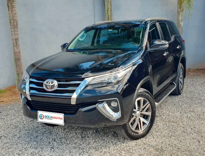 Toyota Hilux SW4 GRS 2.8 TB 4X4 Diesel Aut. 2018