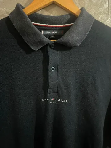 Camisa polo Tommy Hilfiger original tamanho GG azul marinho