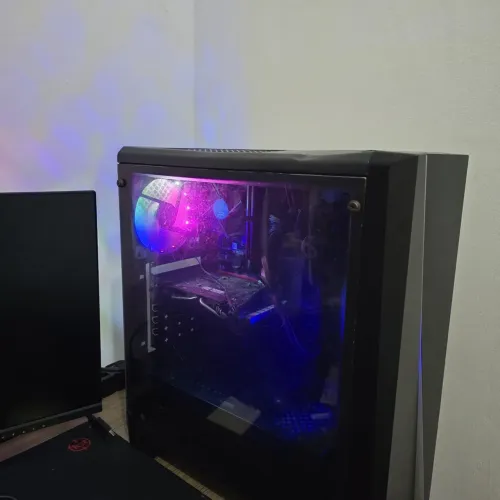 ? PC GAMER À VENDA - RX 580 8GB | i3 9100F | 16GB RAM