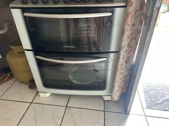Fogão 6 bocas com dois forno embutidos Eletrolux
