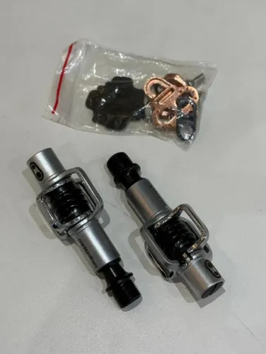 Par de Pedais Crank Brothers Egg Beater 1 NOVO
