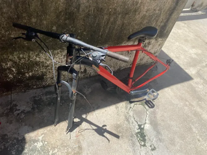 Quadro de Bicicleta Aro 29 Vermelho - Completo com Garfo e Componentes