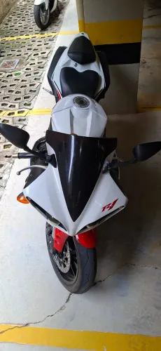 Yamaha YZF R1 2010 - Branca | Supersport Lendária