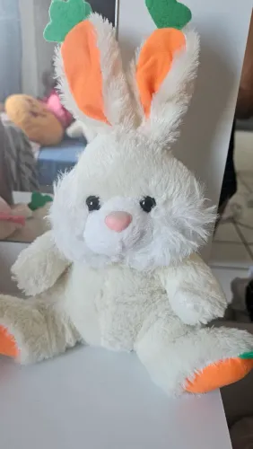 coelhinho de pelúcia