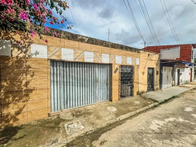 Casa para Venda em Maracanaú / CE no bairro Piratininga