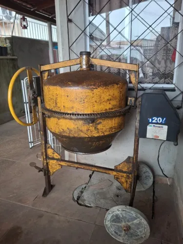 Betoneira 120 Litros