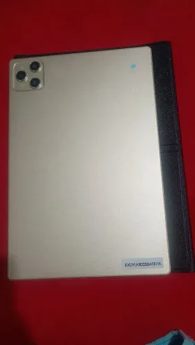 Vende- se tablet novo na caixa.