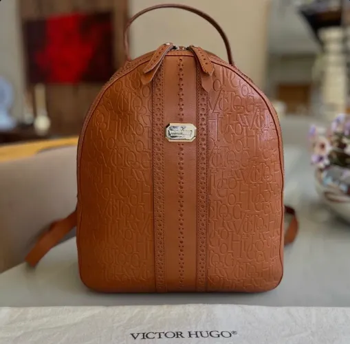 Mochila Victor Hugo Original Couro Legítimo