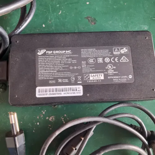 Carregador original 19.5v 9. 23a