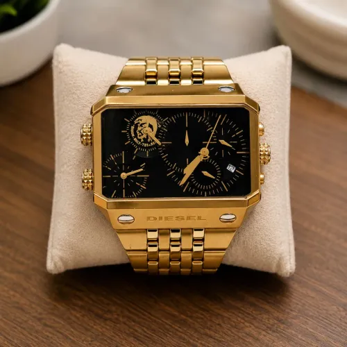 Relógio Diesel Dourado Masculino - Estilo e Presença