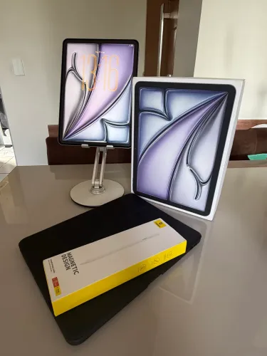 iPad Air 11" M3 128GB + Caneta Baseus + Capa (Na Garantia)