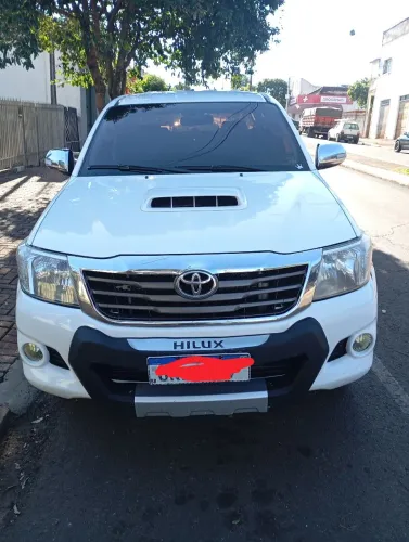 Toyota Hilux CD SRV D4-d 4X4 3.0 TDI Diesel AUT 2012