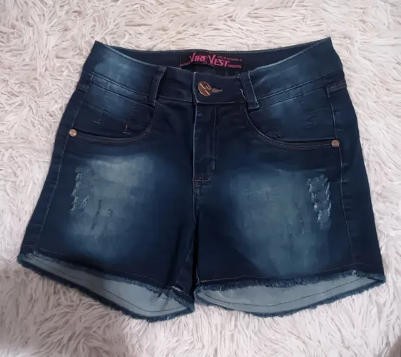 Shorts N36 $15 cada estão perfeitos ,como na foto .sou de Queimados RJ mando por moto Uber