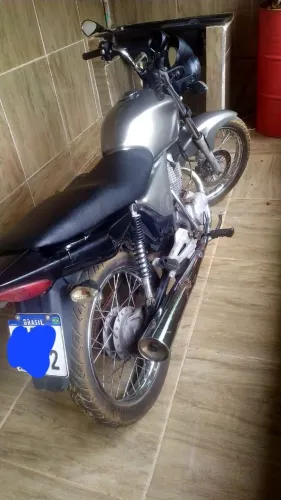 Vendo moto 150 motor preparado 
