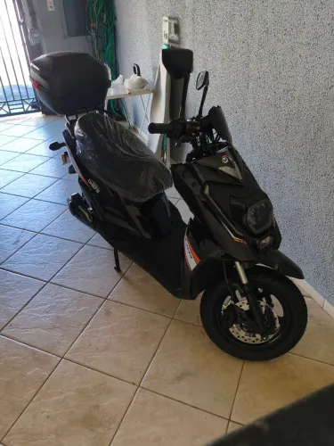 Moto elétrica Jet Max último lançamento 
