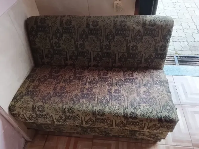 Sofá semi-usado
