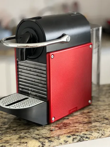 Cafeteira Nespresso Pixie 220v